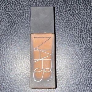 NARS all day luminous weightless foundation